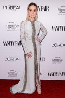 Taryn Manning feet photo thumbnail