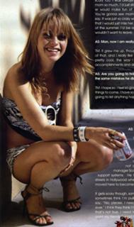 Taryn Manning feet photo thumbnail