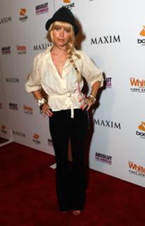 Taryn Manning feet photo thumbnail