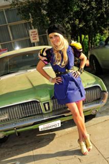 Taryn Manning feet photo thumbnail