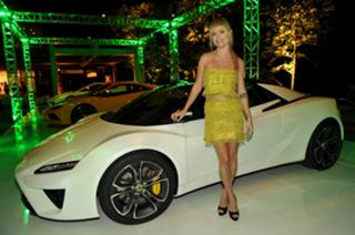 Taryn Manning feet photo thumbnail