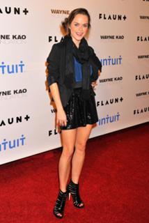 Taryn Manning feet photo thumbnail