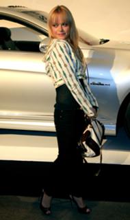 Taryn Manning feet photo thumbnail