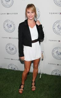 Taryn Manning feet photo thumbnail