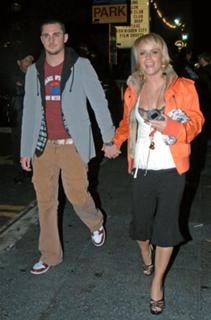 Taryn Manning feet photo thumbnail