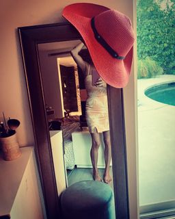 Taryn Manning feet photo 9