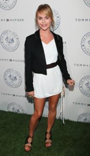 Taryn Manning feet photo thumbnail