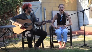 Taryn Southern feet photo thumbnail