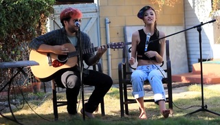 Taryn Southern feet photo thumbnail