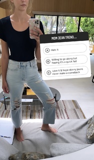 Taryn Southern feet photo thumbnail