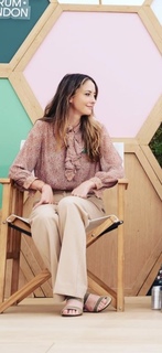 Taryn Southern feet photo thumbnail