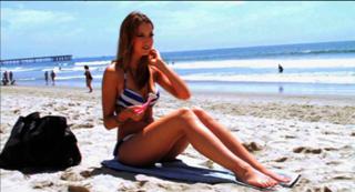 Taryn Southern feet photo thumbnail