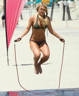 Taryn Terrell feet photo 2