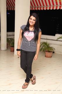 Tashu Kaushik feet photo 16