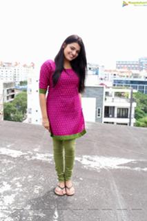 Tashu Kaushik feet photo 10