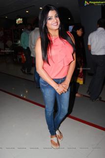 Tashu Kaushik feet photo 7