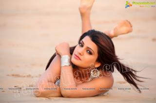 Tashu Kaushik feet photo 18