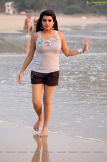 Tashu Kaushik feet photo 12