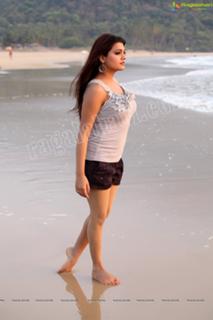 Tashu Kaushik feet photo 11