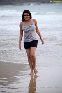 Tashu Kaushik feet photo 8