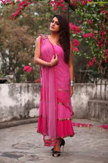 Tashu Kaushik feet photo 16