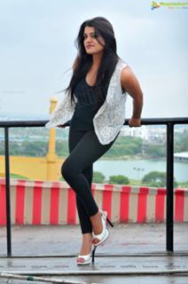 Tashu Kaushik feet photo 19