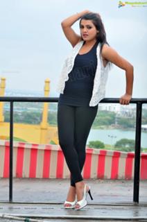 Tashu Kaushik feet photo 19
