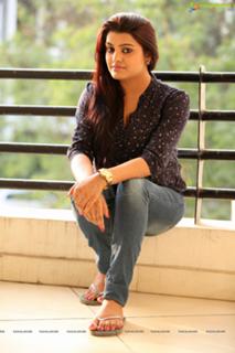 Tashu Kaushik feet photo 6