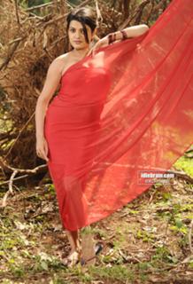Tashu Kaushik feet photo 1