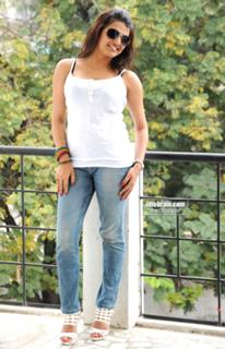 Tashu Kaushik feet photo 3