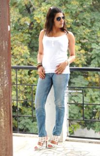 Tashu Kaushik feet photo 2