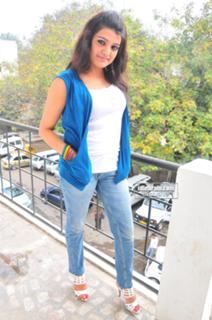 Tashu Kaushik feet photo 18