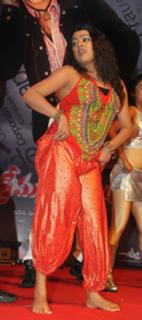 Tashu Kaushik feet photo 13