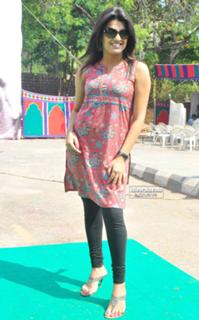 Tashu Kaushik feet photo 3