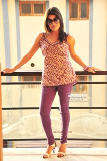 Tashu Kaushik feet photo 5