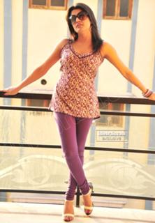 Tashu Kaushik feet photo 7