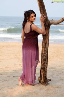 Tashu Kaushik feet photo 2