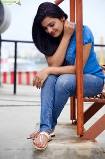 Tashu Kaushik feet photo 4
