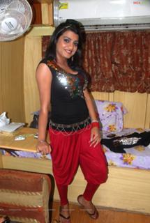 Tashu Kaushik feet photo 3