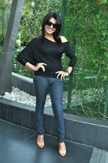 Tashu Kaushik feet photo 7