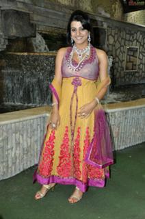 Tashu Kaushik feet photo 3