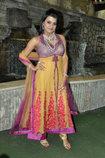 Tashu Kaushik feet photo 2