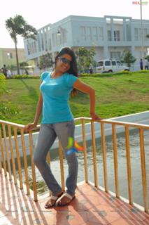 Tashu Kaushik feet photo 18