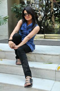Tashu Kaushik feet photo 10