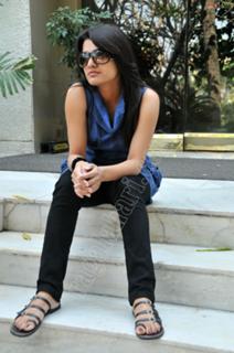 Tashu Kaushik feet photo 9