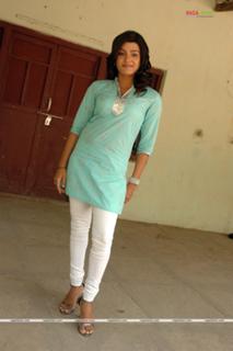 Tashu Kaushik feet photo 10