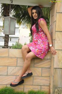 Tashu Kaushik feet photo 20