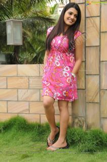 Tashu Kaushik feet photo 11