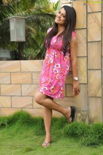 Tashu Kaushik feet photo 7