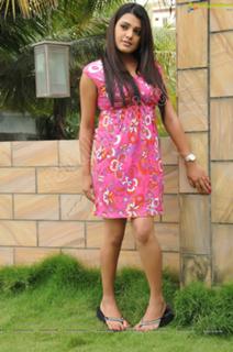 Tashu Kaushik feet photo 4